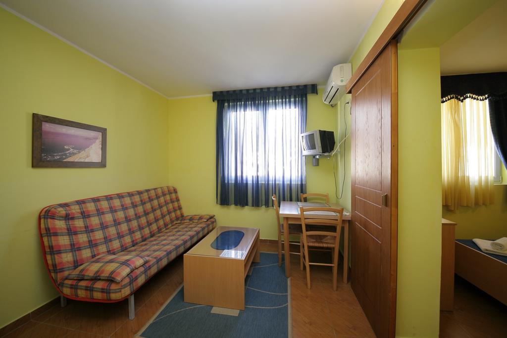 Apartments Tamara Budva Zimmer foto